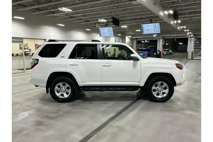 $26615 : Toyota 4Runner 2019 4x4 SR5 image 9