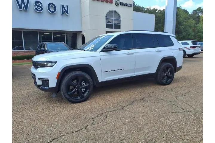 $34999 : Jeep Grand Cherokee L 2024 4 image 3