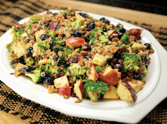 Ensalada de brócoli con arándanos