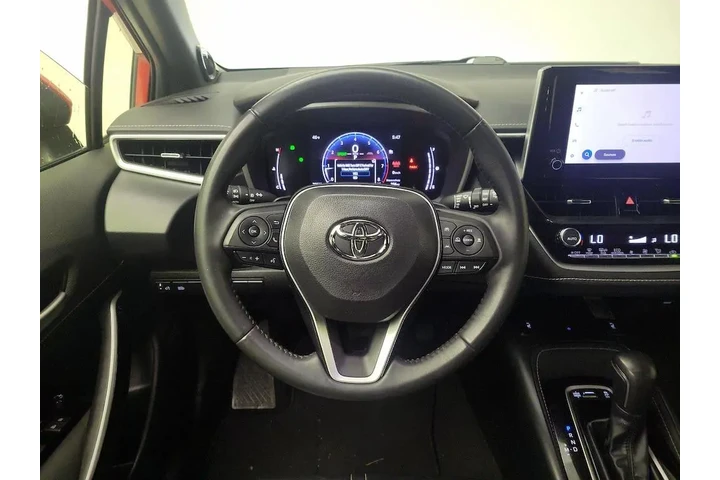 $23998 : Toyota Corolla Hatchback 202 image 10