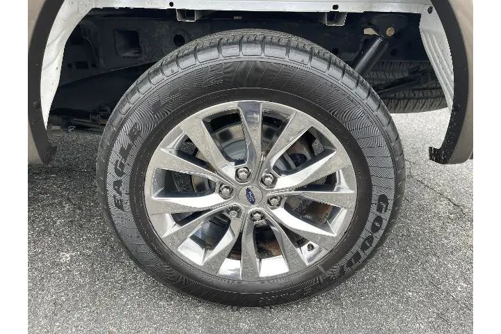 $22981 : Ford F-150 2017 4x4 Lariat 4 image 10