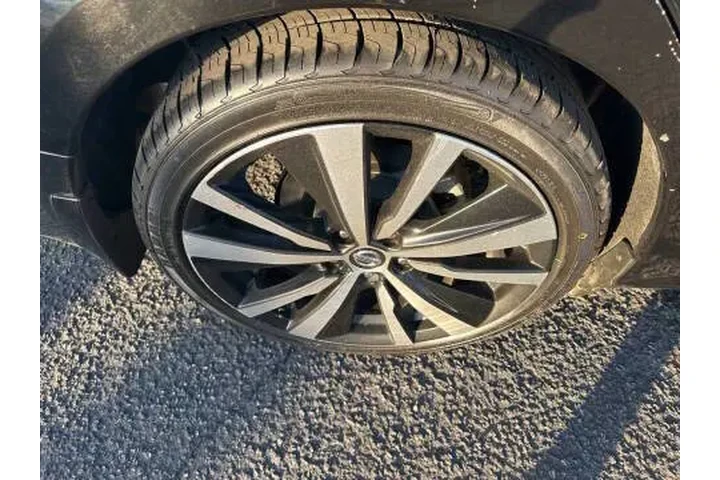 2021 Altima 2.5 SR image 4