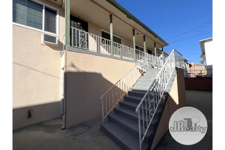 $1450 : Apartamento en Huntington Park image 2