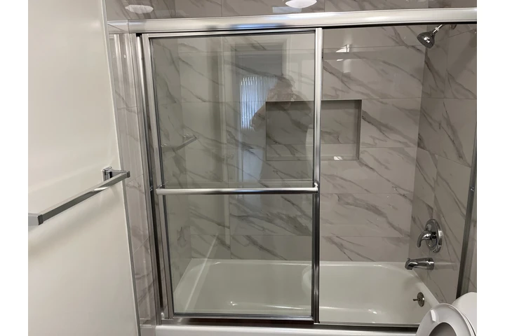 $1850 : Apt Remodelado con Estac image 2
