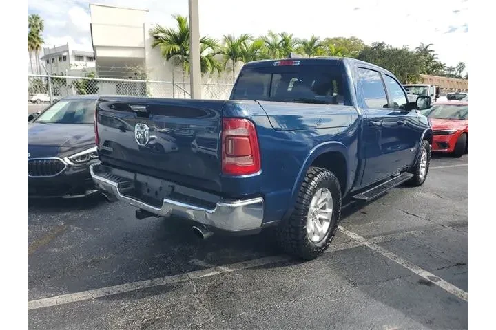 $29990 : Ram 1500 2021 4x2 Laramie 4d image 3