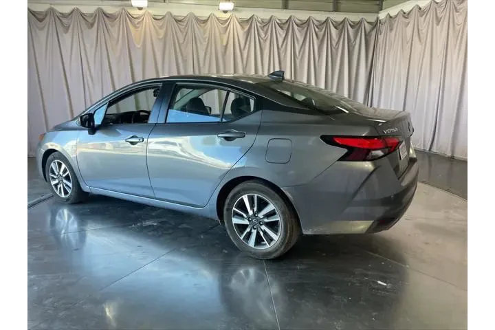 $16899 : Nissan Versa 2025 SV 4dr Sed image 9