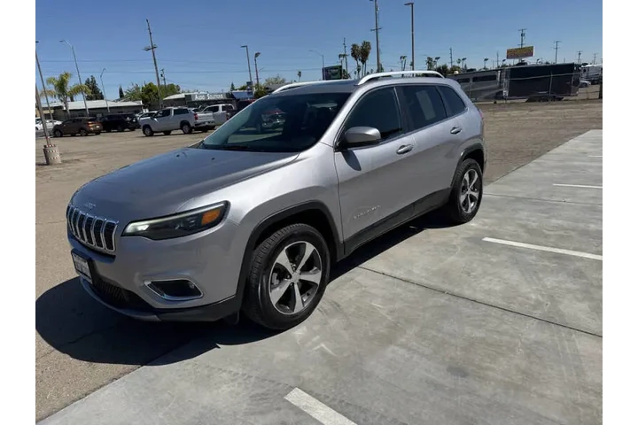 $17999 : 2019 Cherokee Limited image 1