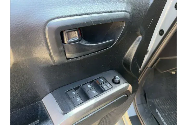 $28600 : Toyota Tacoma 2019 4x2 TRD O image 10