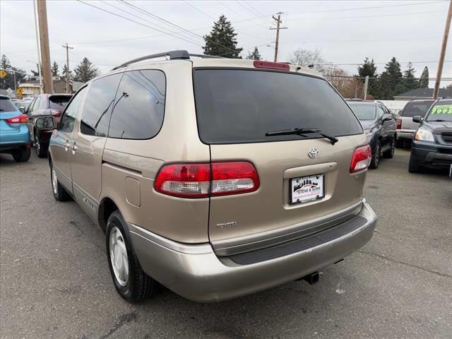 $4750 : 2002 Sienna LE image 9