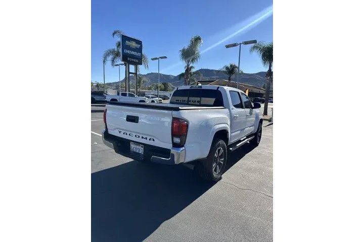 $29897 : Toyota Tacoma 2021 4x2 SR5 4 image 3