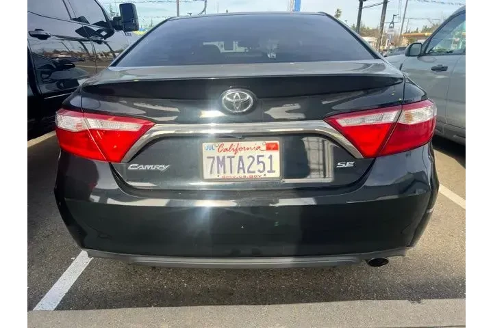 $13988 : Toyota Camry 2015 SE 4dr Sed image 10