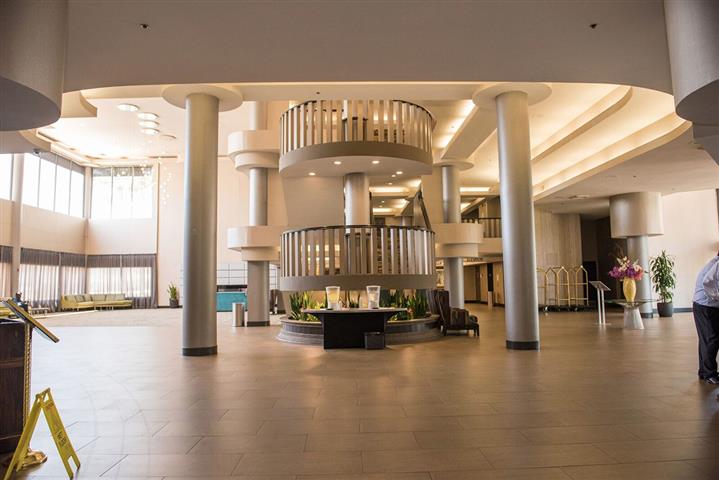 Ontario Gateway Hotel image 1