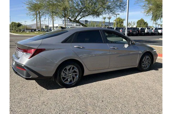 $19990 : Hyundai ELANTRA 2024 SEL 4dr image 8