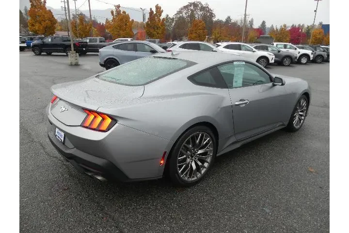 $33990 : Ford Mustang 2024 EcoBoost 2 image 5