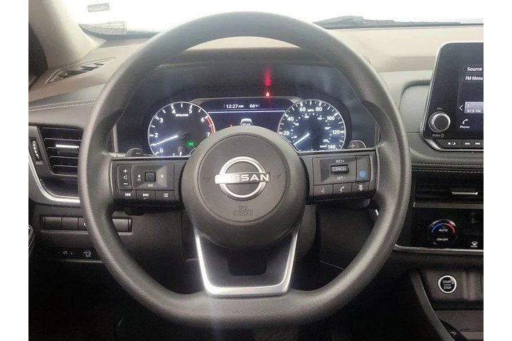 $22998 : Nissan Rogue 2023 SV 4dr Cro image 10