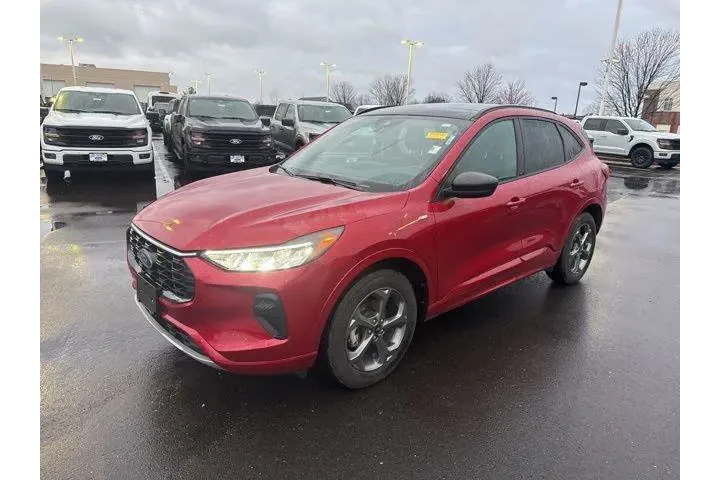 $25000 : Ford Escape 2023 AWD ST-Line image 3
