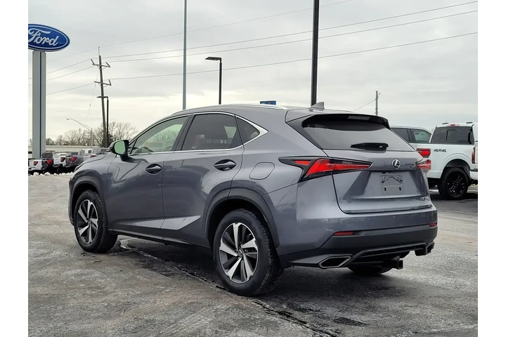 $32540 : Lexus NX 300 2021 AWD 4dr Cr image 6