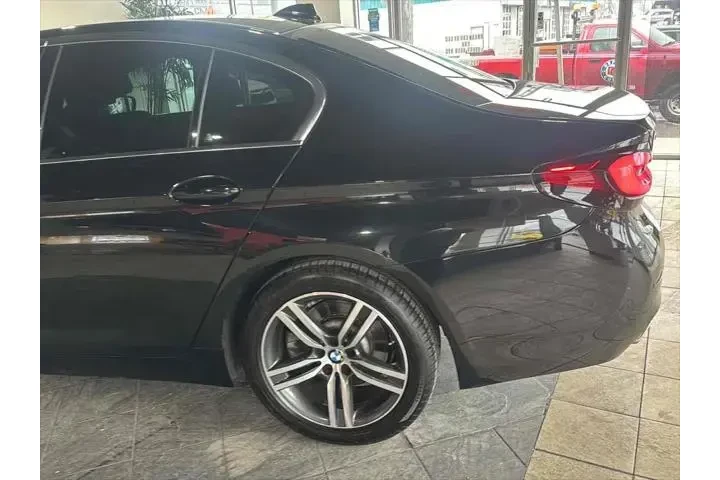 $17995 : BMW 5 Series 2021 AWD 530i x image 7