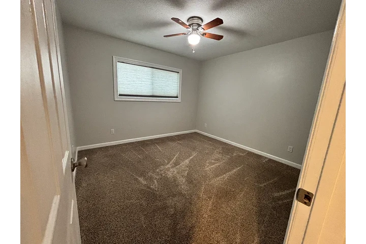 $1050 : 3 Recamaras 1 Baño image 7