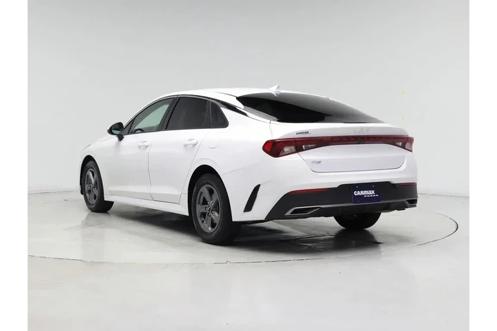 $18998 : Kia K5 2022 LX 4dr Sedan image 2