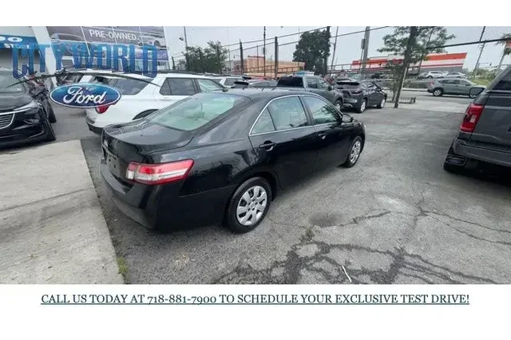 $8288 : Toyota Camry 2011 SE 4dr Sed image 5