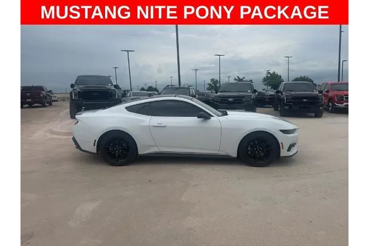 $30595 : Ford Mustang 2025 EcoBoost 2 image 4