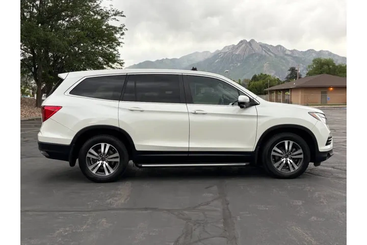 $15900 : 2016 Pilot EX-L image 6