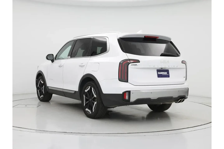 $37998 : Kia Telluride 2023 AWD EX 4d image 2