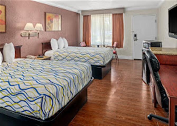 $630 : Weekly Special Room image 4