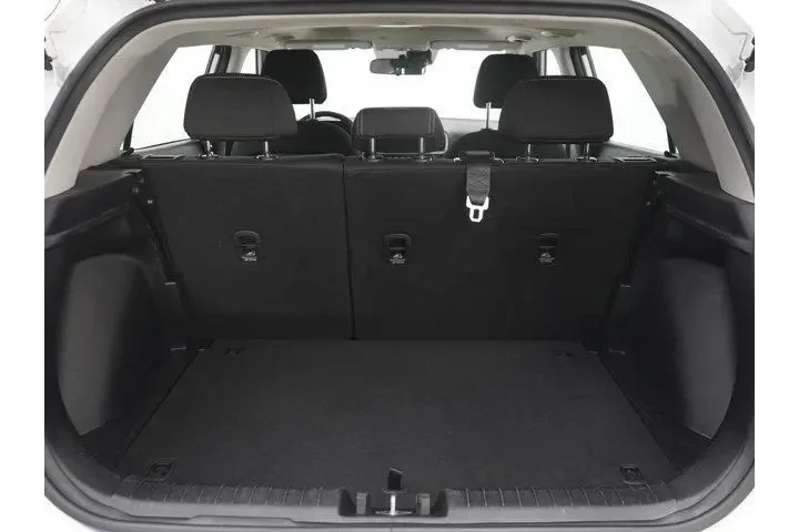 $17998 : Hyundai VENUE 2024 SEL 4dr C image 9