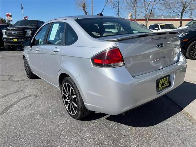 $4950 : 2010 FORD FOCUS image 3