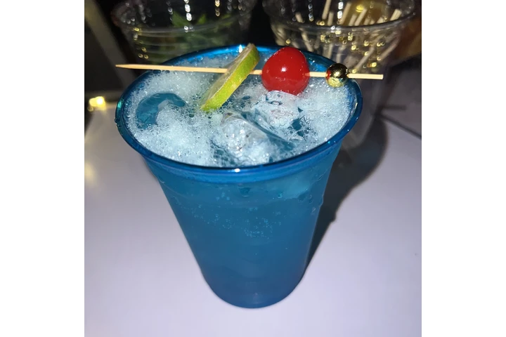 Tipsy drinks bartending image 10