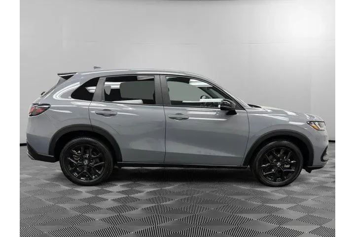 $25688 : Honda HR-V 2023 AWD Sport 4d image 6
