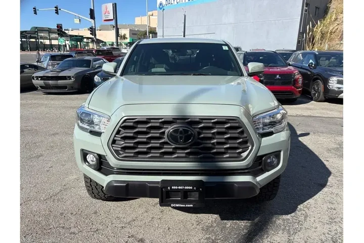 $39498 : Toyota Tacoma 2022 4x4 SR5 V image 3