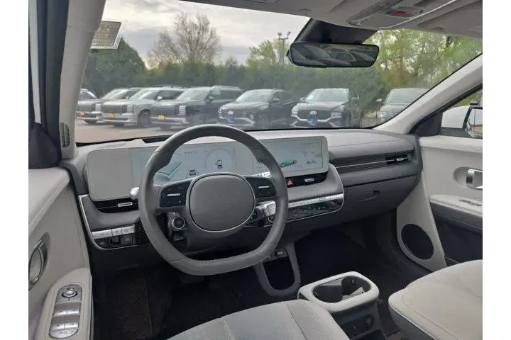 $33850 : Hyundai IONIQ 5 2023 AWD Lim image 10