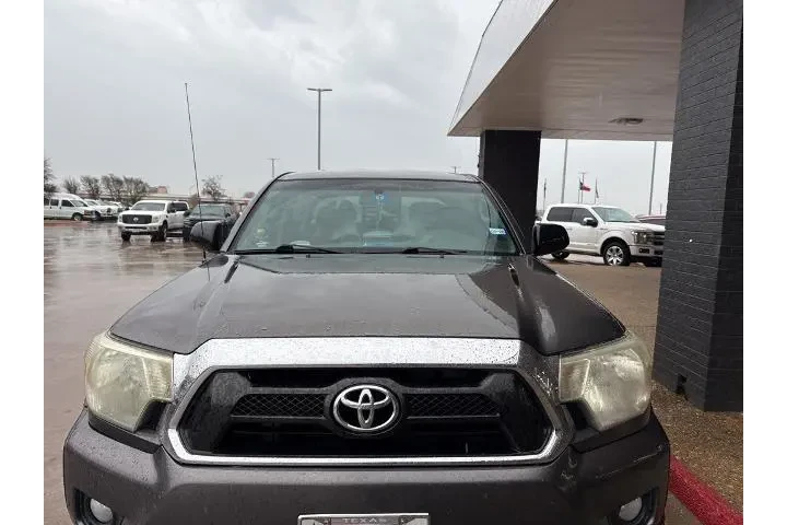 $17664 : Toyota Tacoma 2015 4x2 PreRu image 1