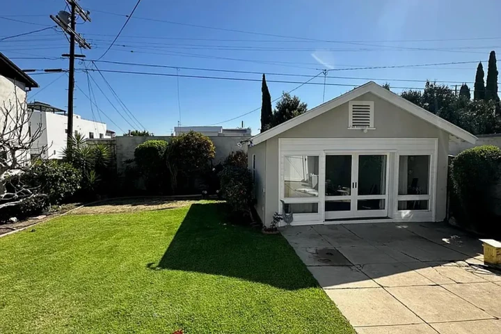 $3095 : Charming Single-Family House image 7