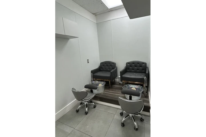 Se renta Salon de Belleza image 2