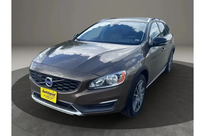 $13900 : 2016 V60 Cross Country T5 image 3