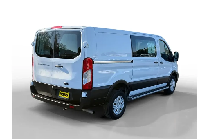 $32321 : Ford Transit 2024 250 3dr SW image 5