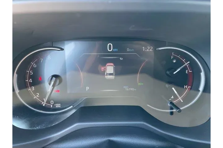 Toyota RAV4 2024 XLE 4dr SUV image 10