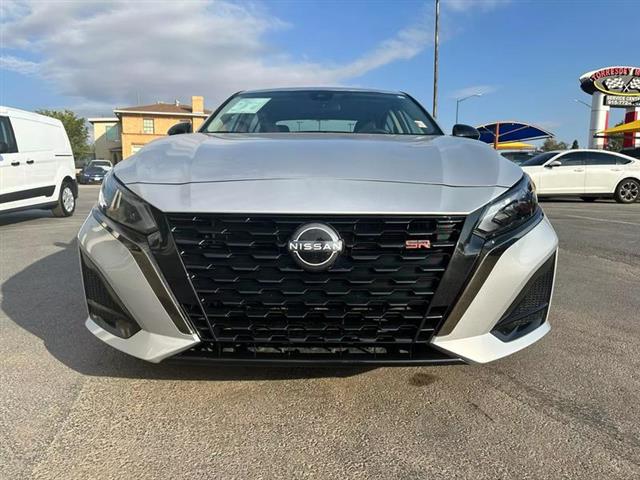 $26995 : Pre-Owned 2023 Altima 2.5 SR image 3