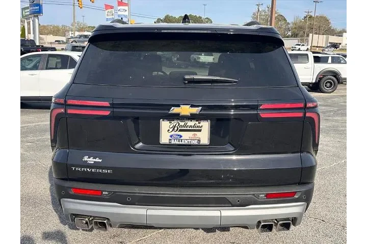 $39970 : Chevrolet Traverse 2025 LT 4 image 4
