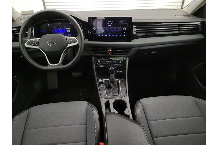 $20998 : Volkswagen Jetta 2025 SE 4dr image 9