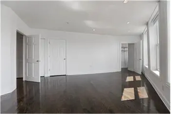 $4200 : Rental property with 4 bedro image 8