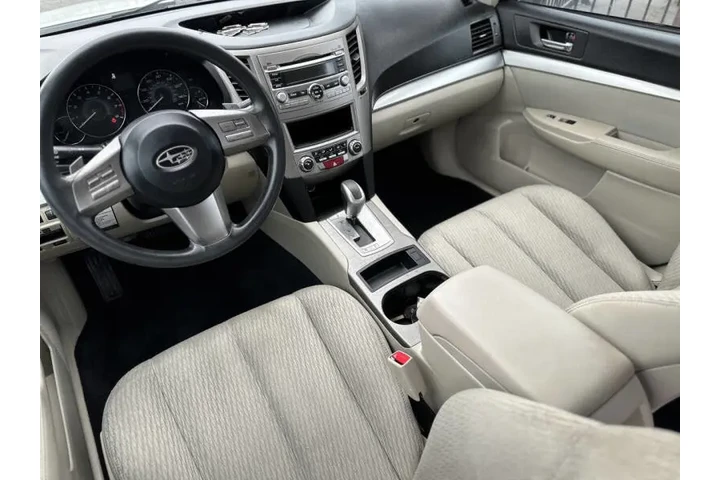 $6995 : 2010 Legacy 2.5i image 10