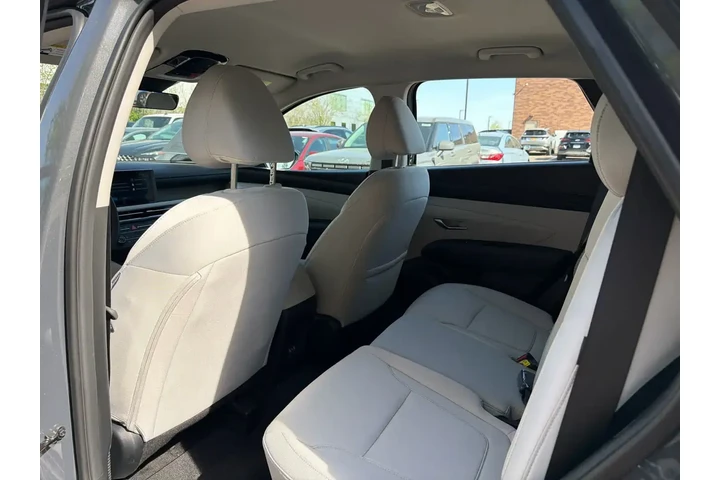 $29350 : Hyundai TUCSON 2025 AWD SE 4 image 6
