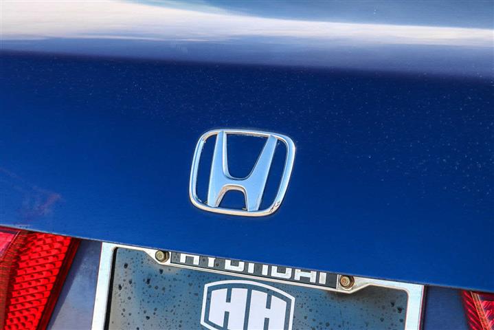 $6990 : Pre-Owned 2005 Honda Accord LX image 10