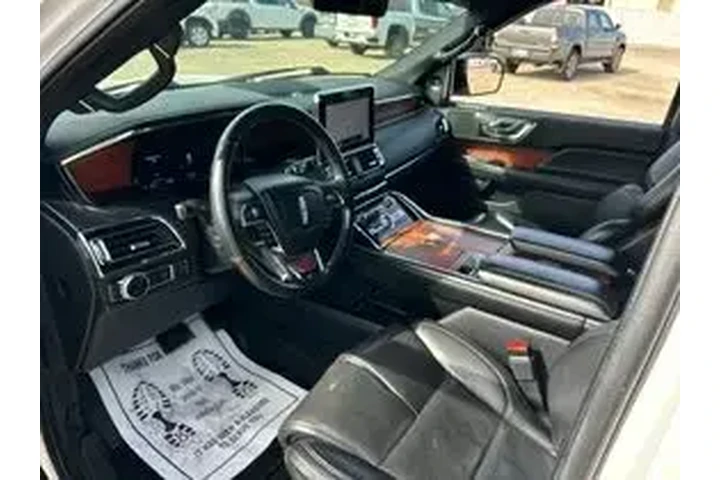 $37950 : Lincoln Navigator 2020 4x4 S image 6