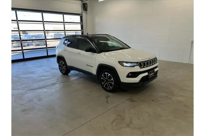 $21990 : Jeep Compass 2023 4x4 Limite image 5